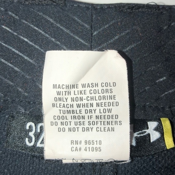 Under Armour Coldblack Black Pinstripe Golf Shorts Size 32 - Picture 3 of 9